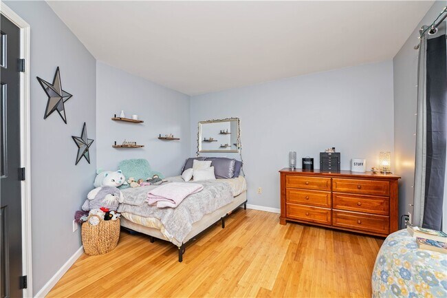 Building Photo - 636 Yardley Ct