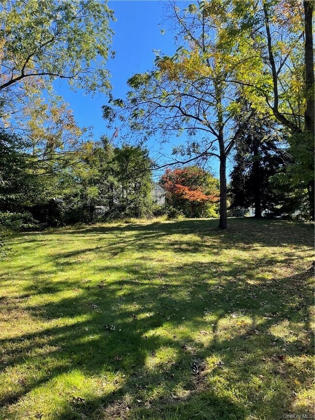 Building Photo - 7 Castle Dr