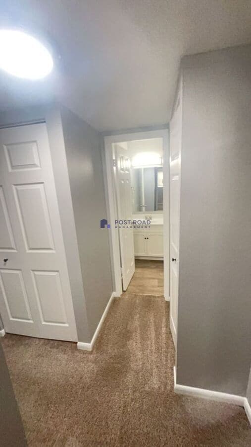 Building Photo - 605 W 27th St S