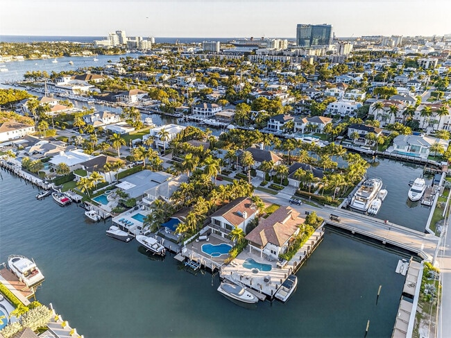 Building Photo - 1505 SE 11th St