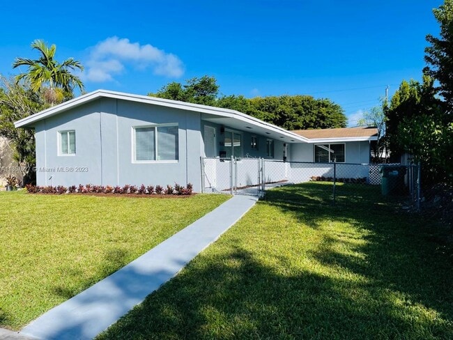 Primary Photo - 1517 NE 110th St