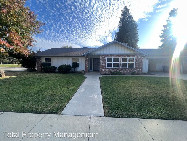 Building Photo - 3 br, 2 bath House - 1697 E. Avila Dr