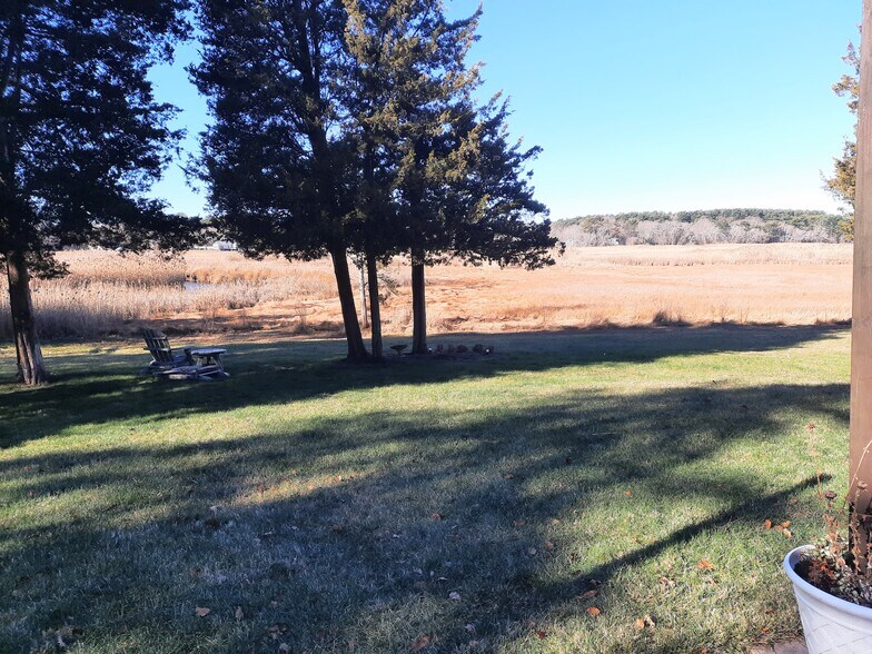 Building Photo - 21 Anderson Dr