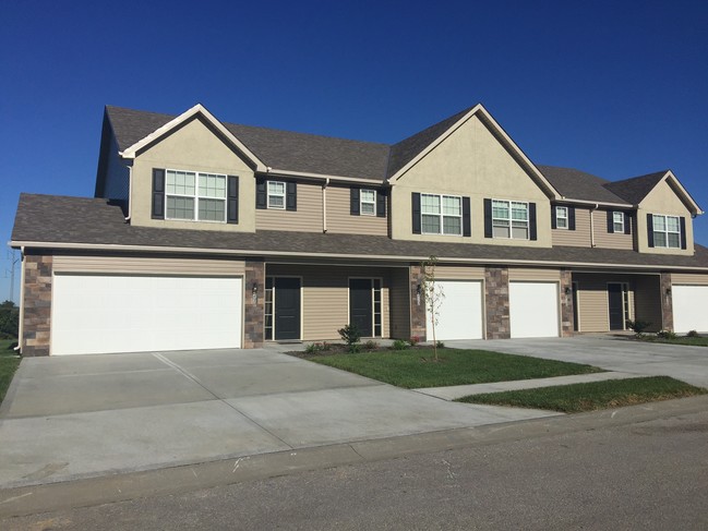 Exterior - Genesis Crossing Townhomes