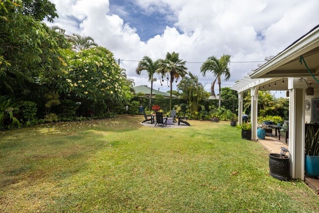 Building Photo - Privately Gated, Cool, Furnished Home, Tuc...