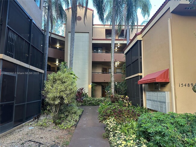 Building Photo - 15489 N Miami Lakeway