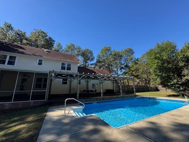 Building Photo - 1831 Huckleberry Dr