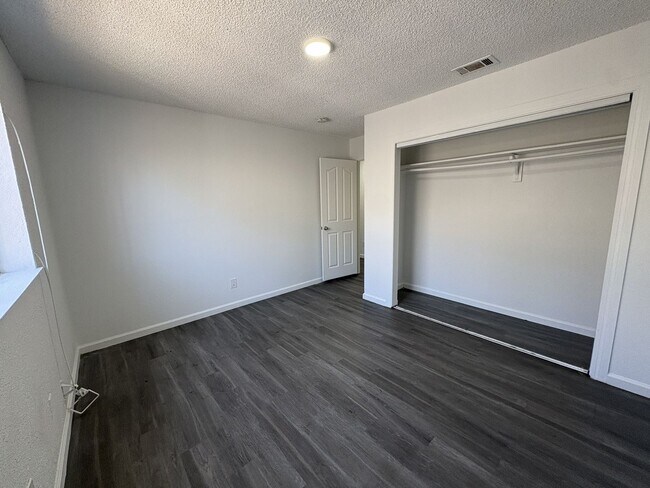 Building Photo - 6313 Hermosa St