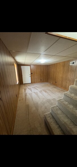 Primary Photo - 203 Riverview Dr