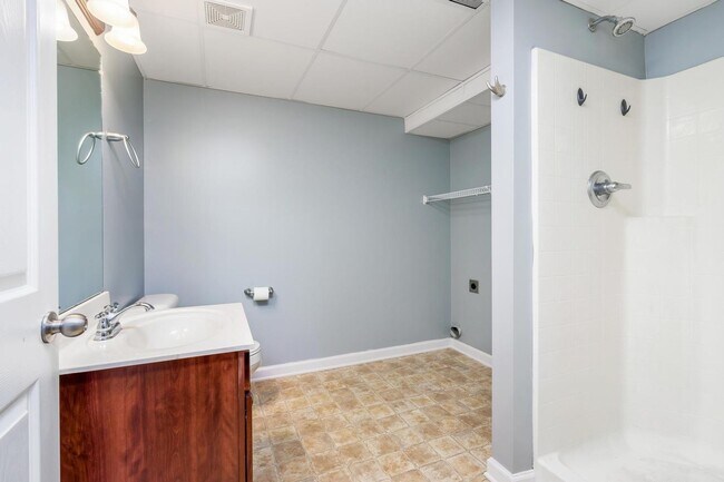 Building Photo - 2267 Yeager Dr