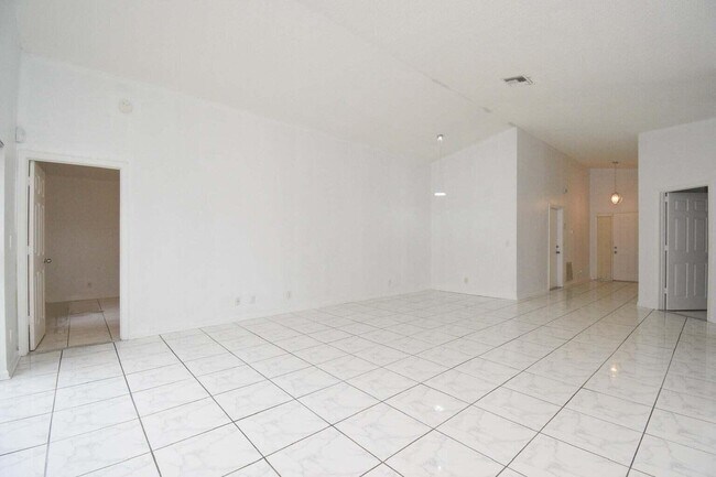 Building Photo - 1456 Waterway Cove Dr