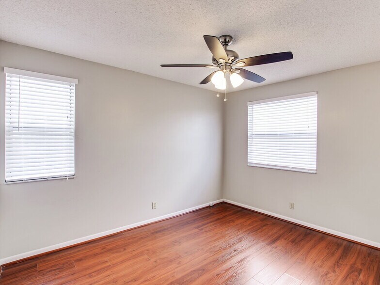 Building Photo - 3231 Ensenada Way