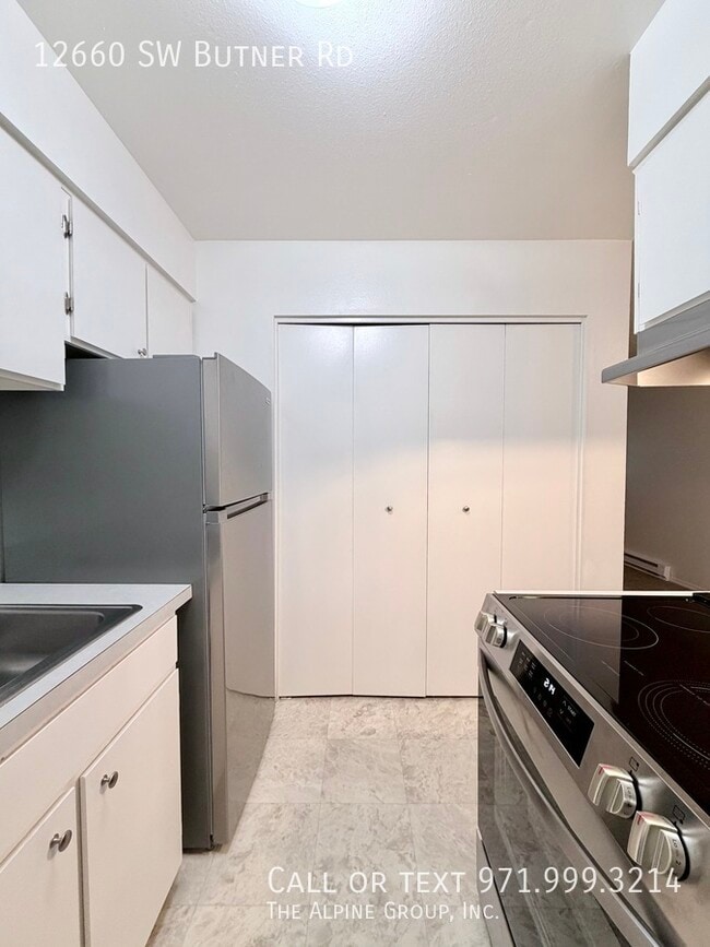 Building Photo - 12660 SW Butner Rd