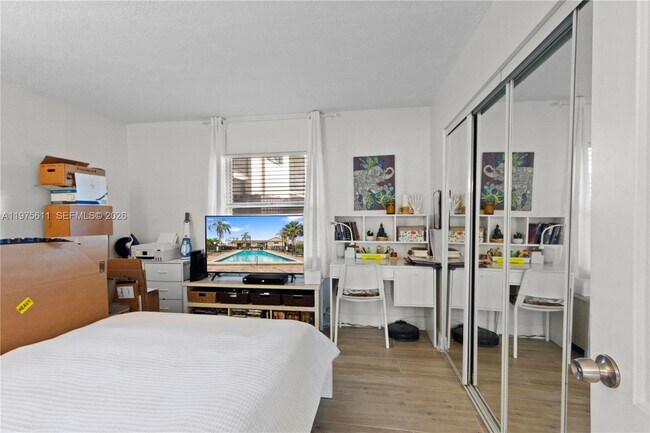 Building Photo - 11209 SW 88th St