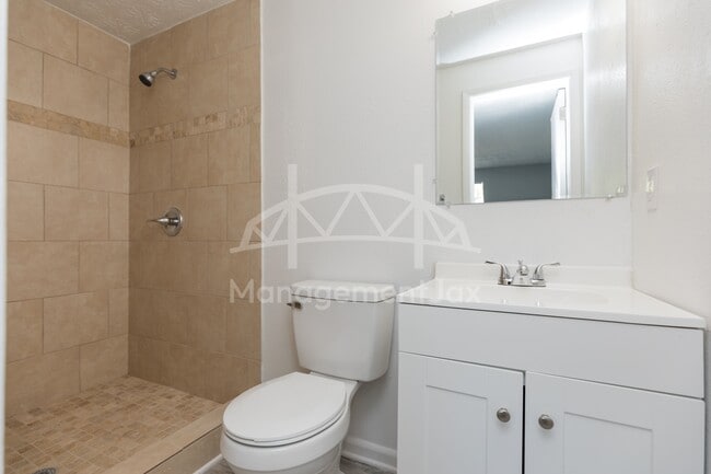 Building Photo - 4452 Bedivere Rd