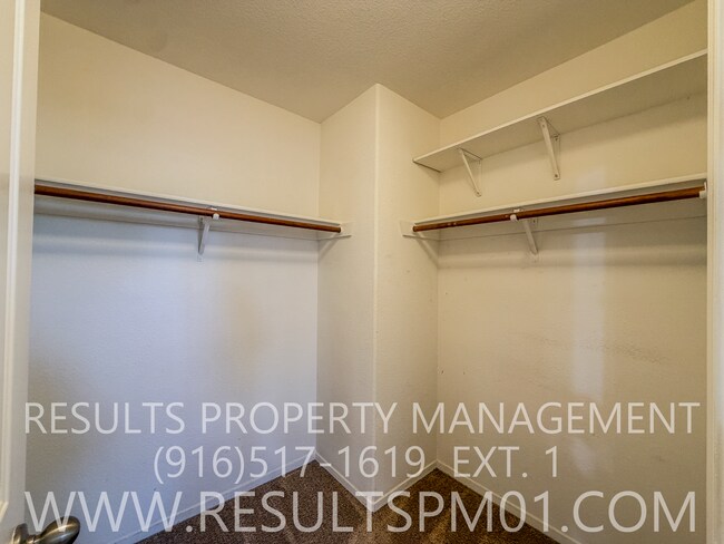Building Photo - 208 Stavros Ct
