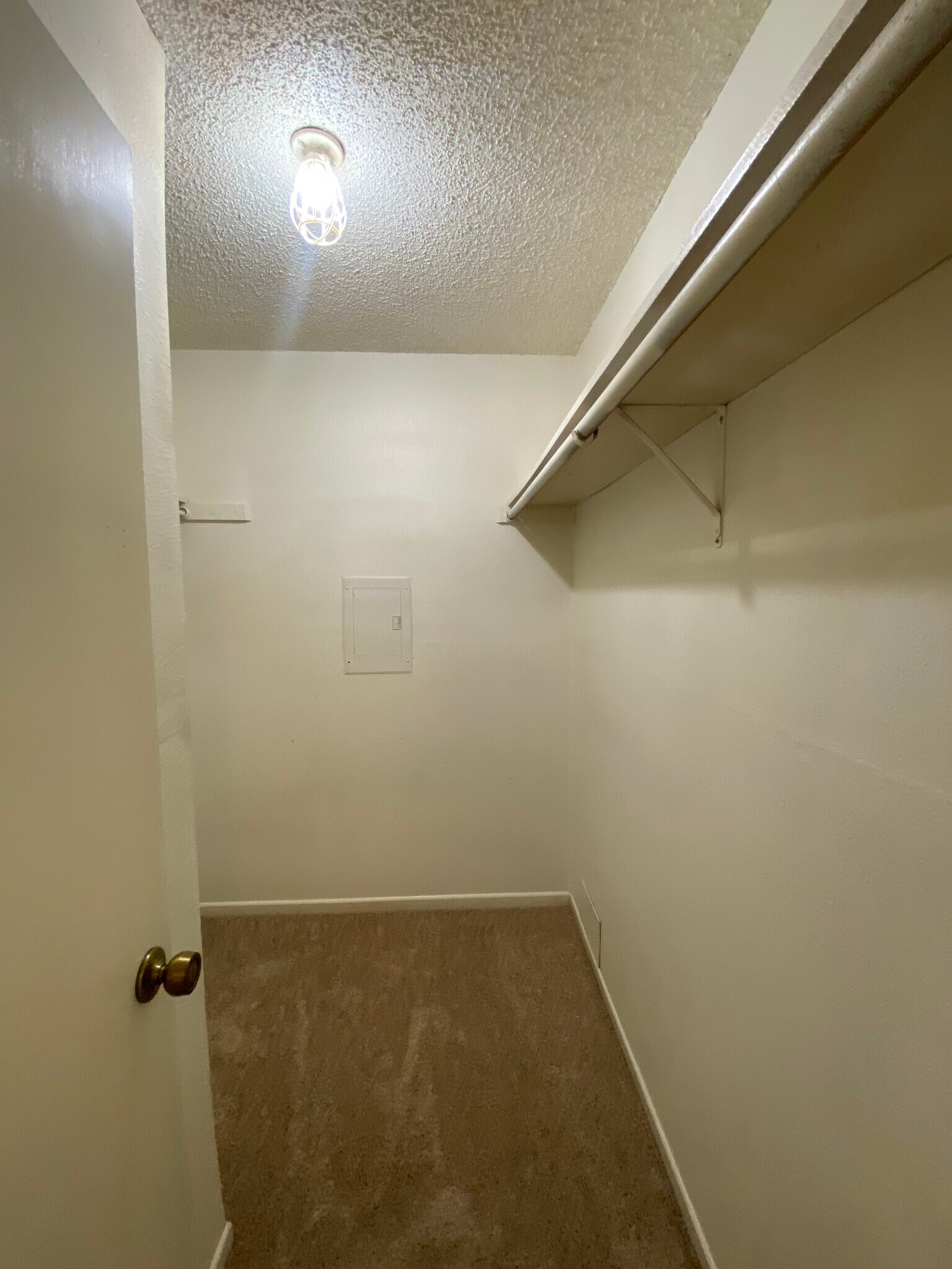 Building Photo - 1105 Parmer Ave