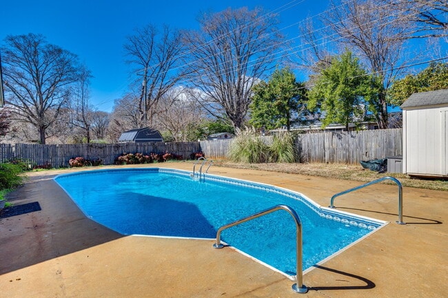Building Photo - "Charming 3-Bedroom Home with pool in Rock Hill!"