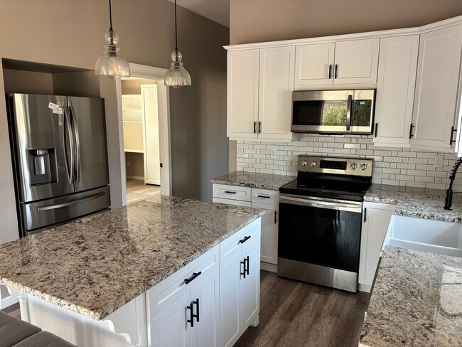 Building Photo - Beautiful 2 Bed, 2 Bath Home for Rent in Ocean Shores!