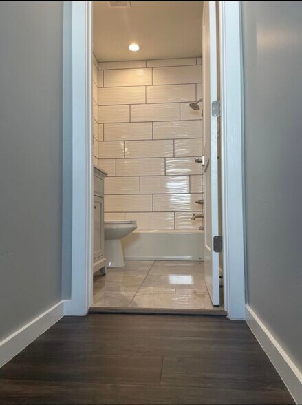 Building Photo - 840 Tijeras Ave NW