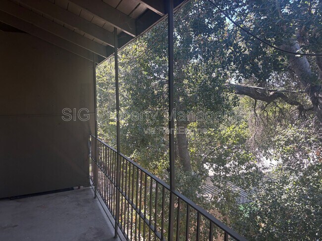 Building Photo - 10424 Parr Ave