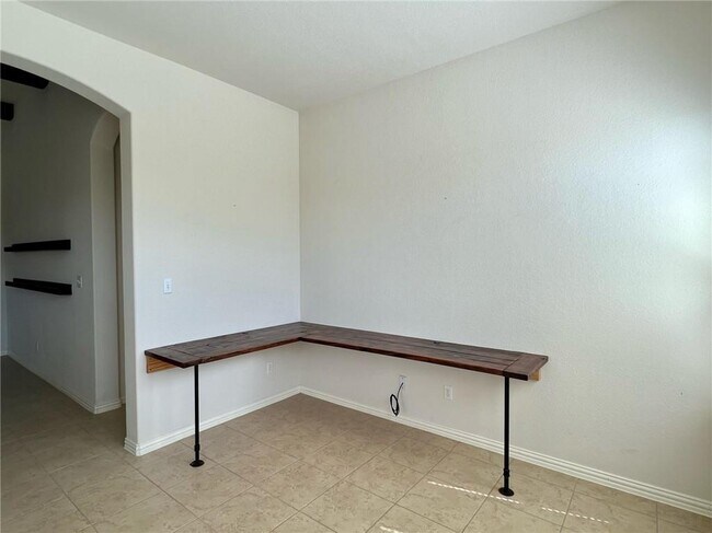 Building Photo - 133 Salt Fork Dr