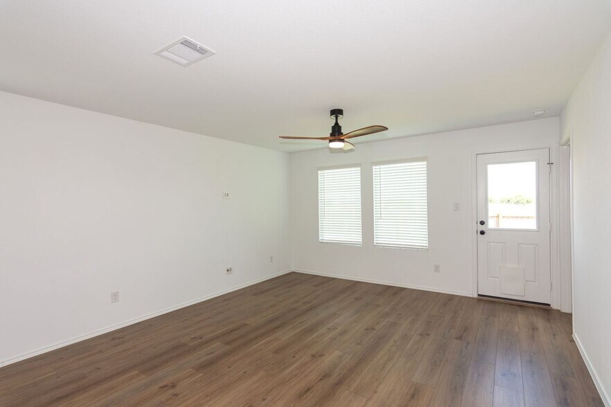 Building Photo - 548 Rancho Del Cielo Lp