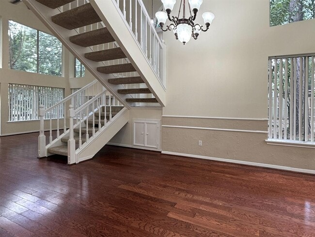 Building Photo - 31 N Lakeridge Cir