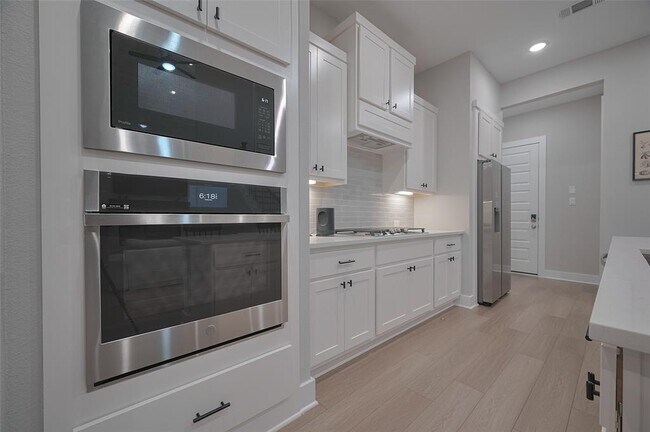 Building Photo - 26918 Arethusa Ct