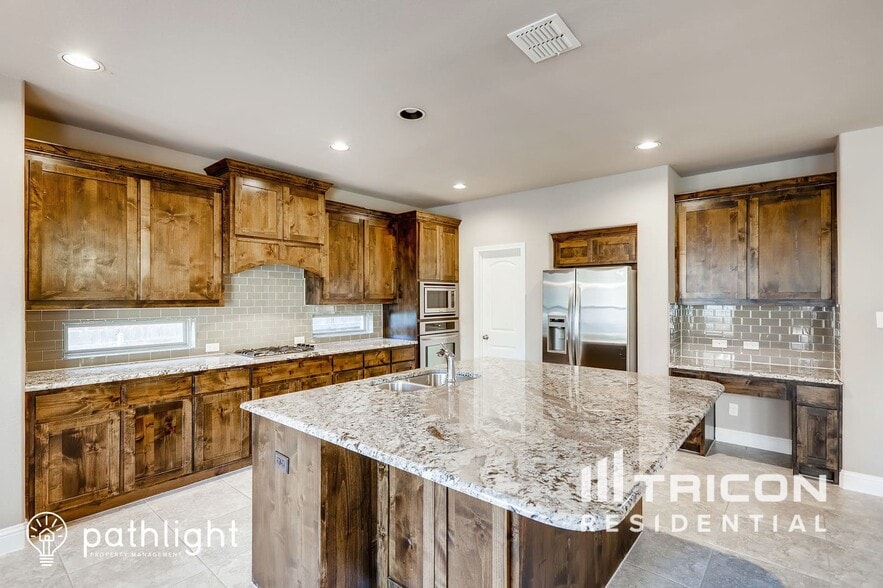 Building Photo - 5301 Runnymede Ct