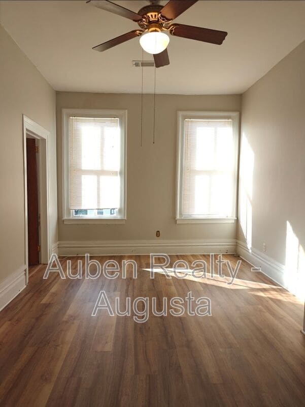 Building Photo - 410 4th St