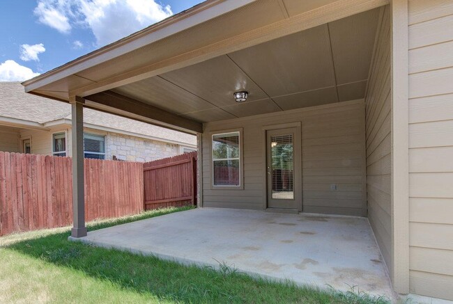 Building Photo - 307 Riverine Way