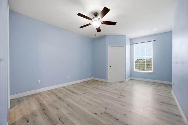 Building Photo - 14353 Fredricksburg Dr