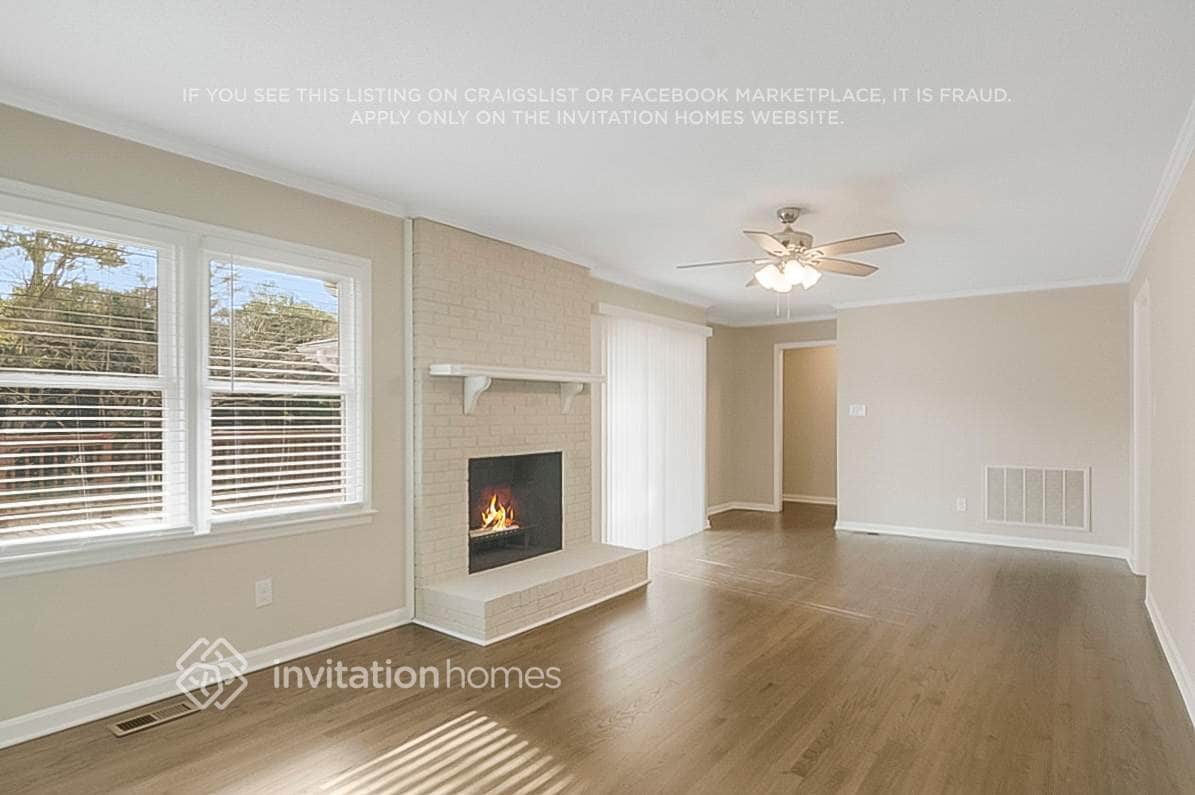 Building Photo - 1404 Falls Church Rd