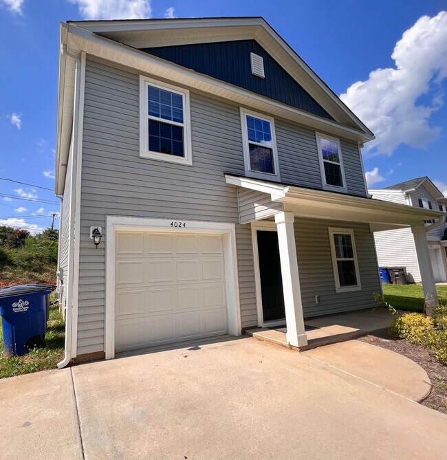 Building Photo - Gorgeous 3 bedroom, 2 1/2 bathroom two-sto...