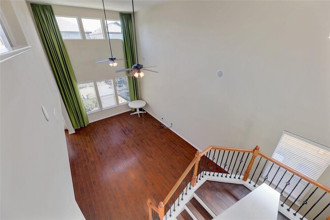 Building Photo - 16105 Travesia Way