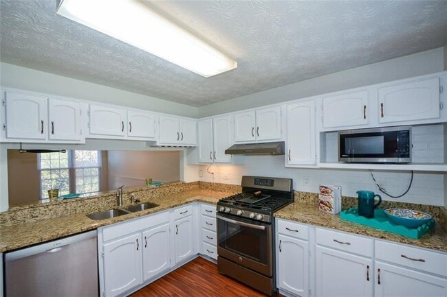 Building Photo - 115 Arborfield Way