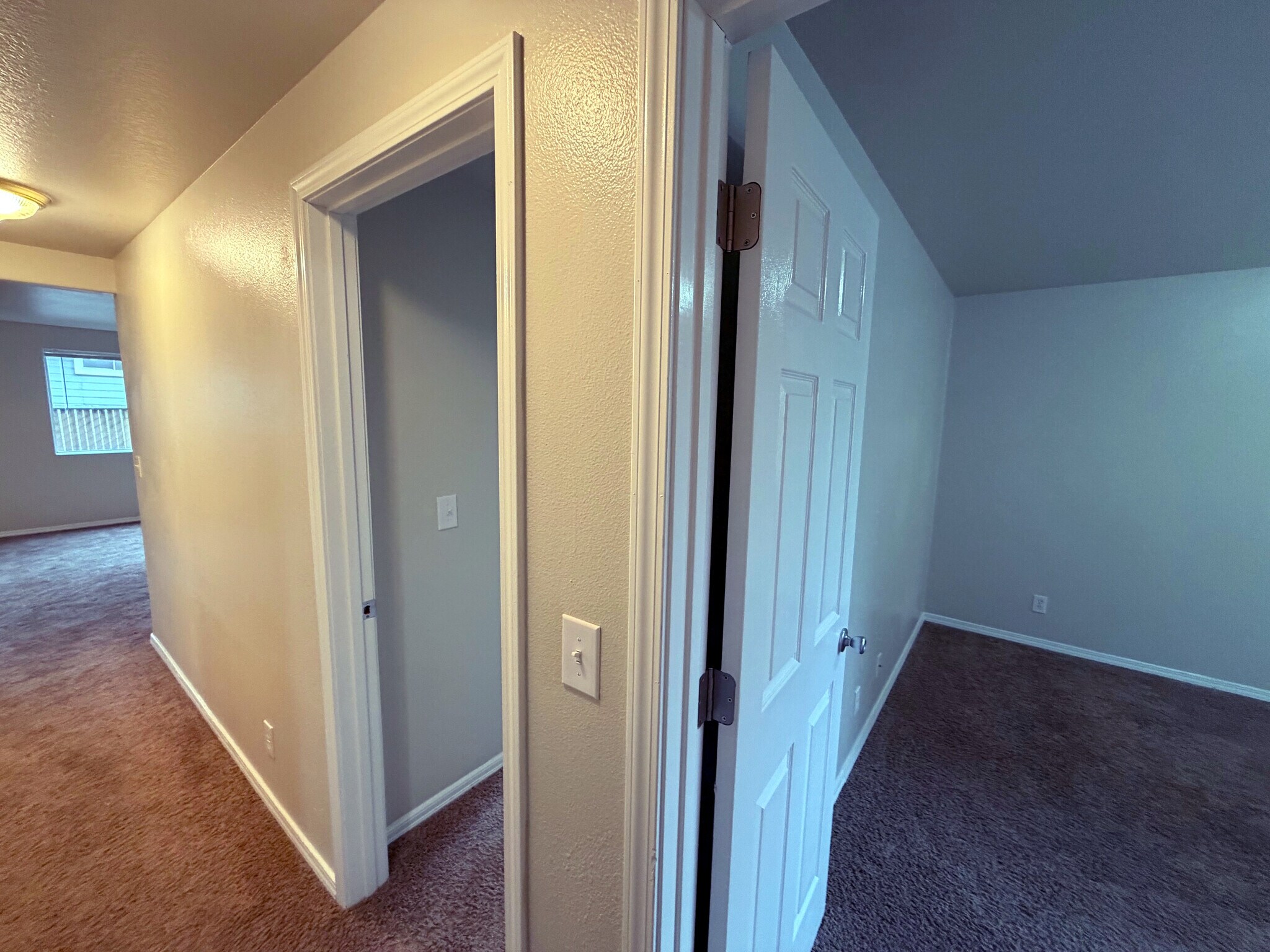 Building Photo - 1047 8th Ave