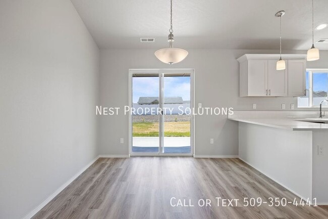 Building Photo - 913 N Washington Ct