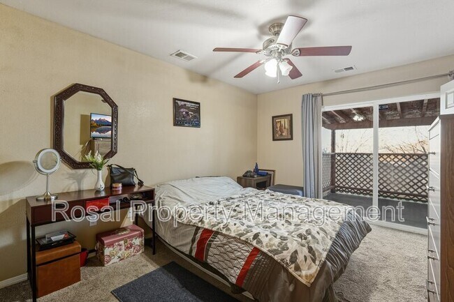 Building Photo - 1700 Gschwind Pl SW