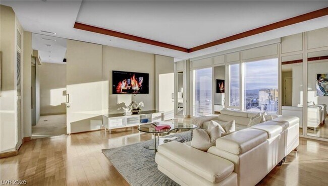 Building Photo - 3750 S Las Vegas Blvd