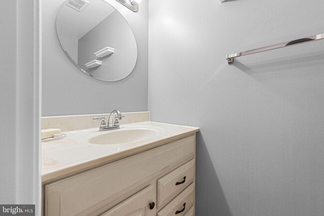 Building Photo - 9071 Loreleigh Way