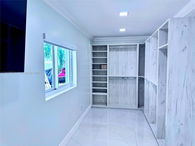 Building Photo - 3870 NW 177th St