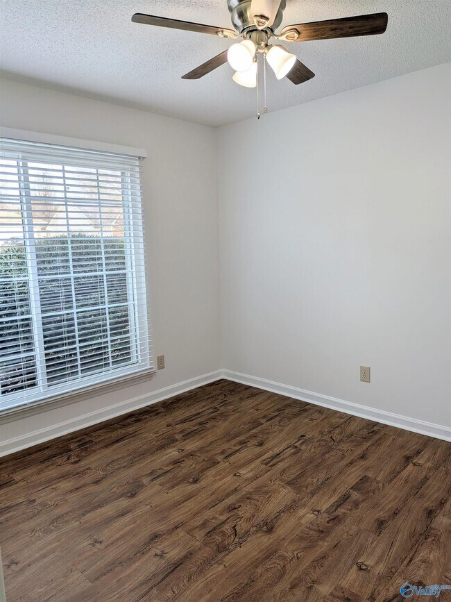 Building Photo - 221 Knox Creek Trail NW