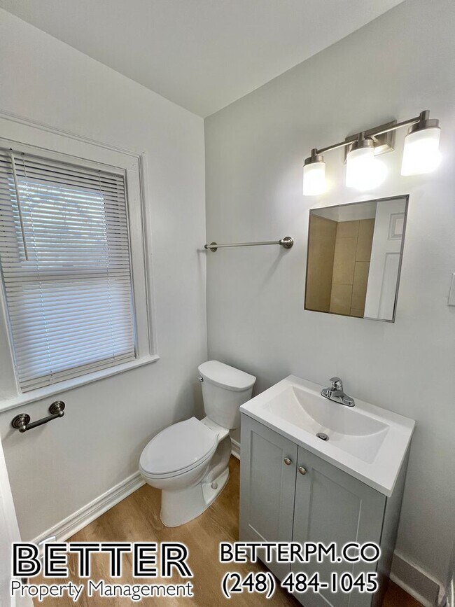 Building Photo - Spacious 3-Bedroom with Finishes You'll Love!