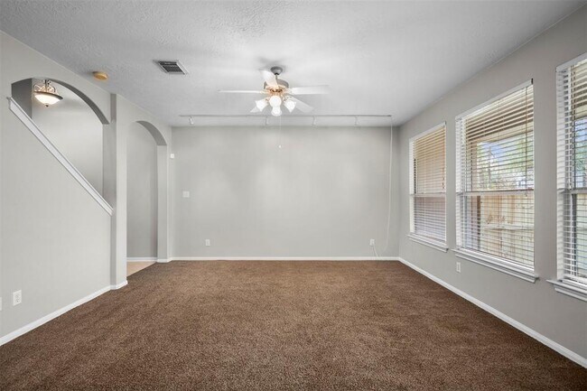 Building Photo - 23 E Twinvale Loop
