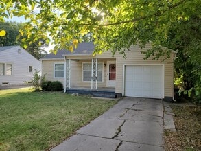 Building Photo - Nice 2 bedroom very near College Hill park