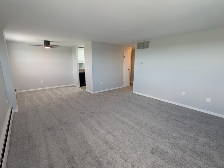 2-Bed, 1-Bath - Living Room - Glen Park