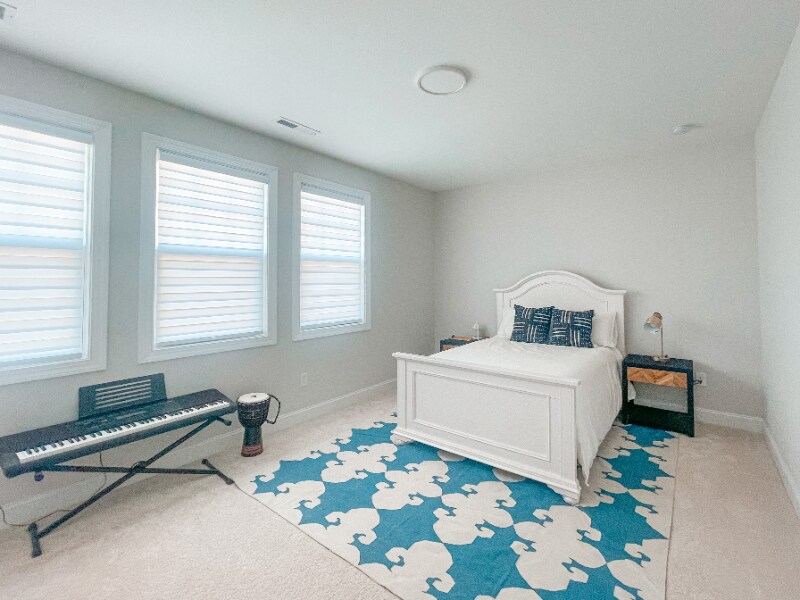 Building Photo - 121 Sweet Briar Ln