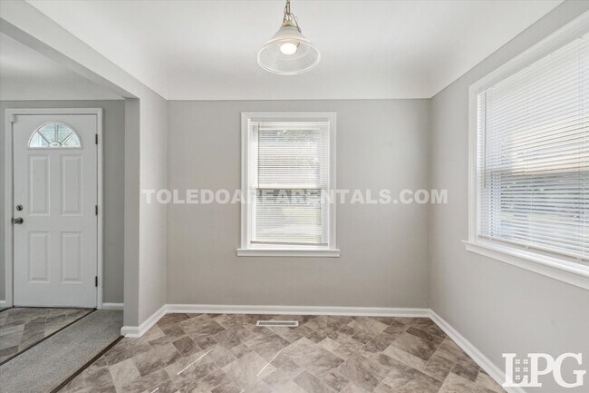 Building Photo - 6138 Whiteford Center Rd
